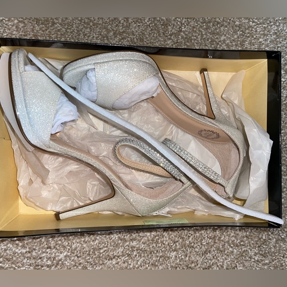 L. Miller High Heels - Picture 2 of 9